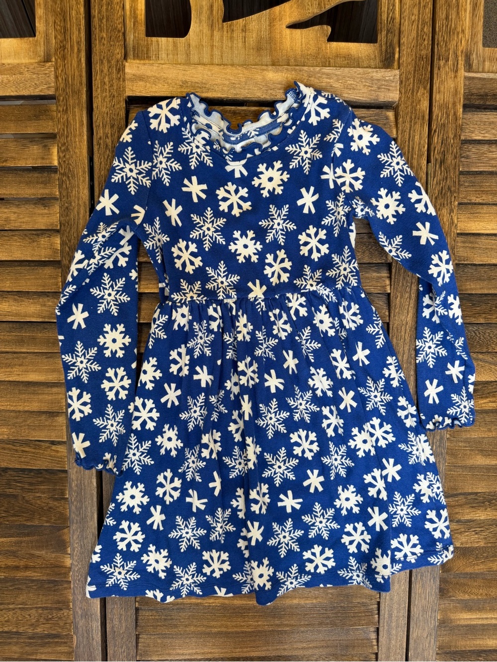 Hanna Andersson 120 cm 6/7 Blue Dress with White Snowflake Print Ruffle Collar